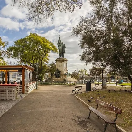 Apartamento Plum Guide - Tip Top Lisboa