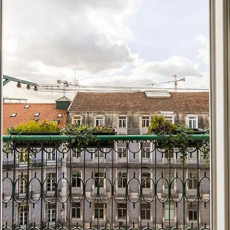 Plum Guide - Tip Top * Lisboa